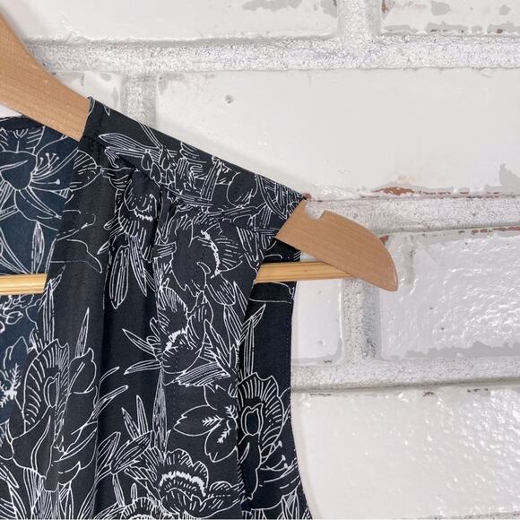 Ann Taylor Petite Black and White Floral V-neck Sleeveless Jumpsuit S - Picture 7 of 14